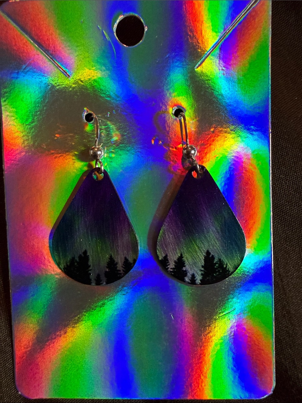 #382–❤️5/$25❤️Aurora Borealis Teardrop Dangle Earrings - Black & Green